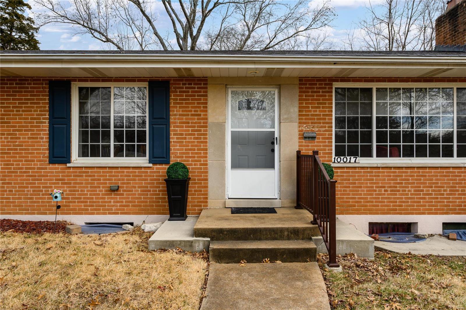 Homes for sale in St. Louis, MO | 10017 Carolynne Dr, St. Louis, MO 63128 | MLS# MIS25008582