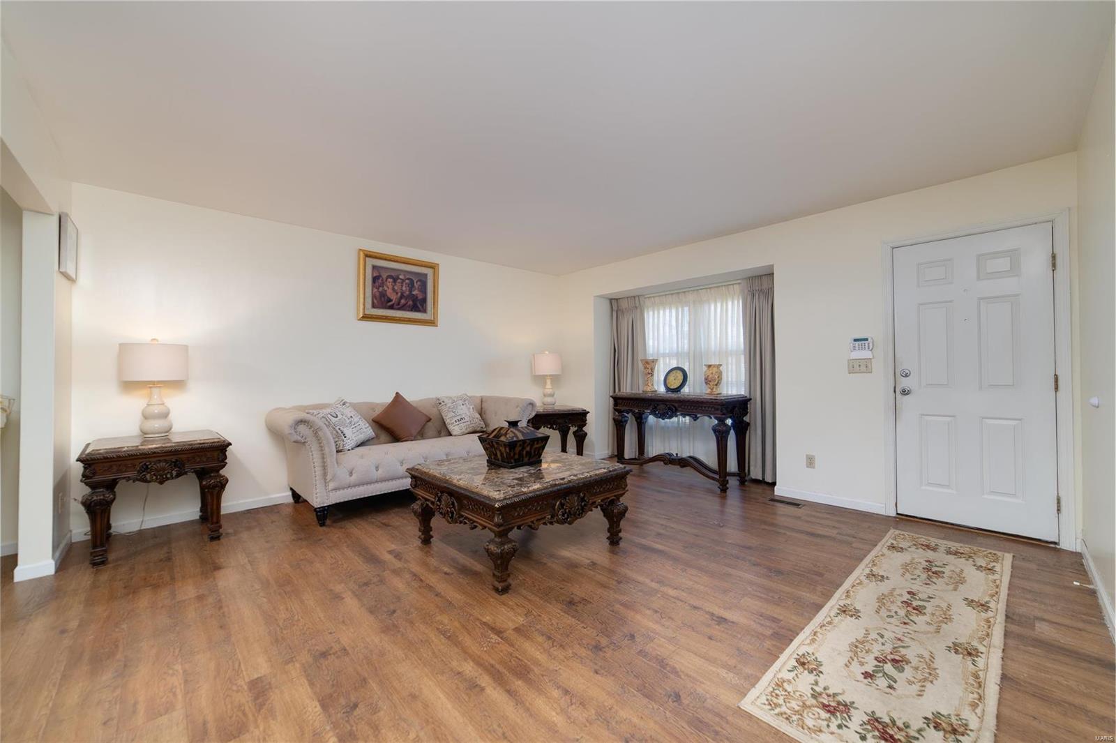 Homes for sale in Florissant, MO | 6567 Dolphin Cir E, Florissant, MO 63033 | MLS# MIS25008916