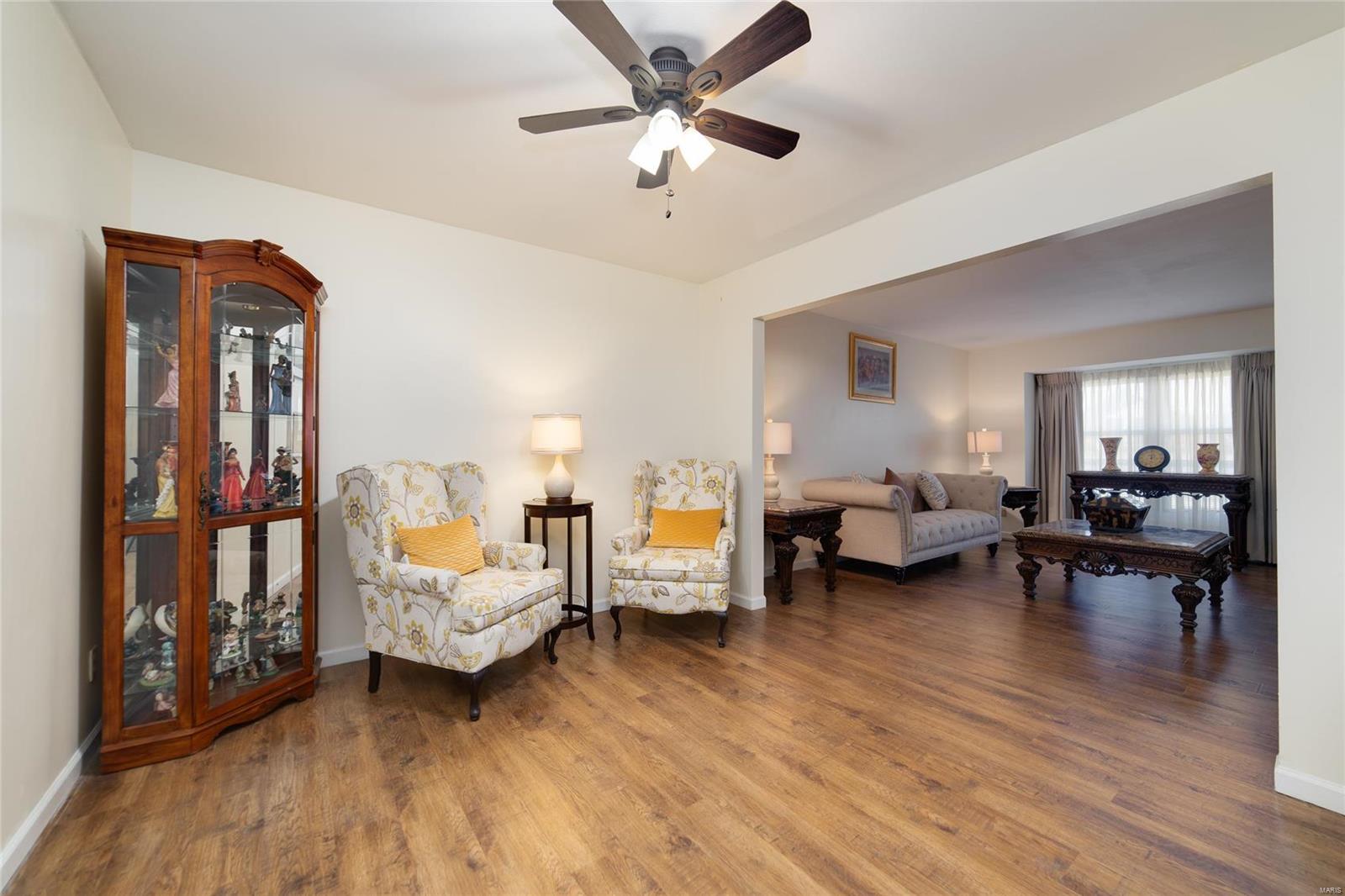 Homes for sale in Florissant, MO | 6567 Dolphin Cir E, Florissant, MO 63033 | MLS# MIS25008916