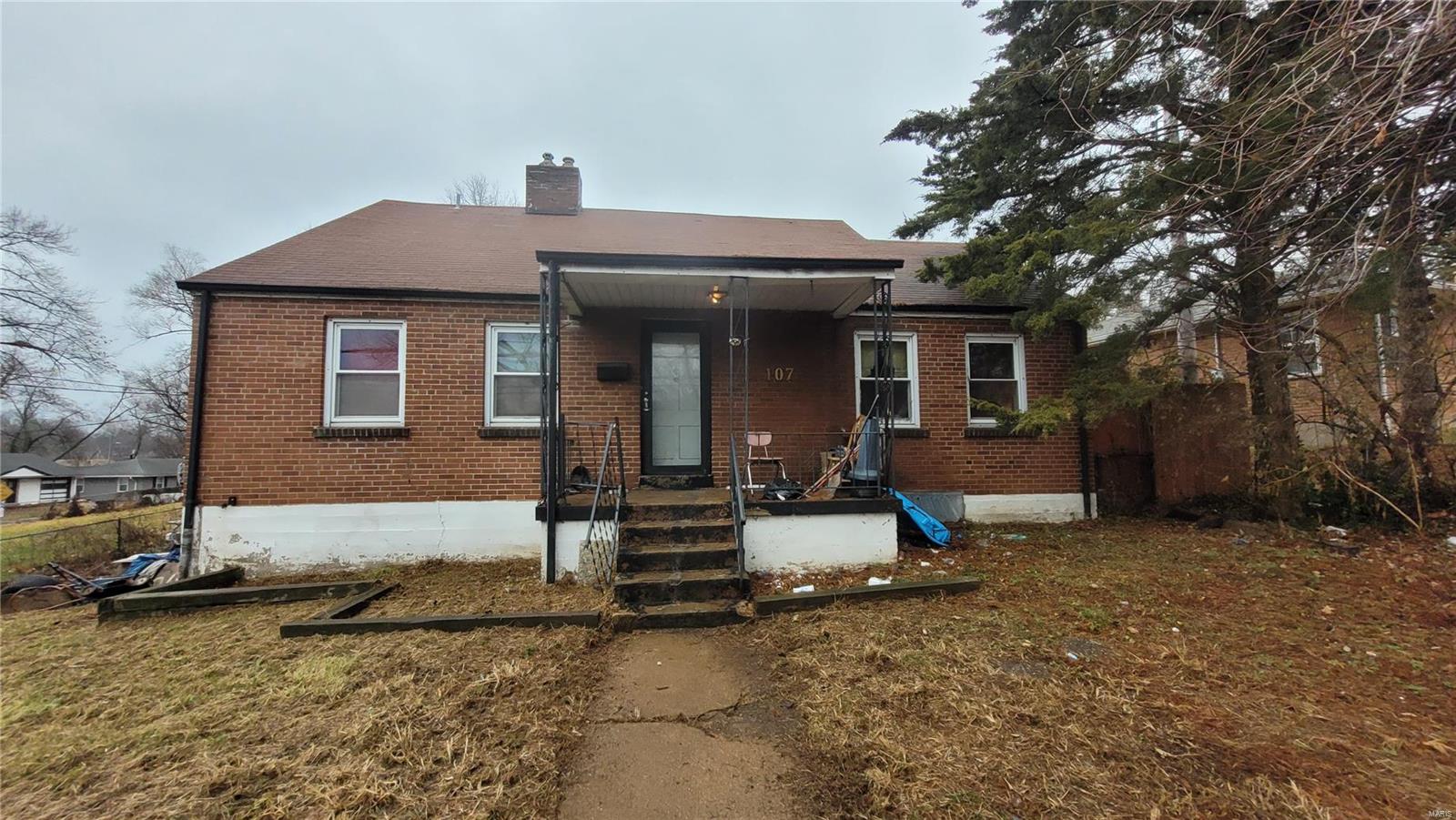 Homes for sale in Saint Louis, MO | 107 Woodstock Rd, Saint Louis, MO 63135 | MLS# MIS25008977