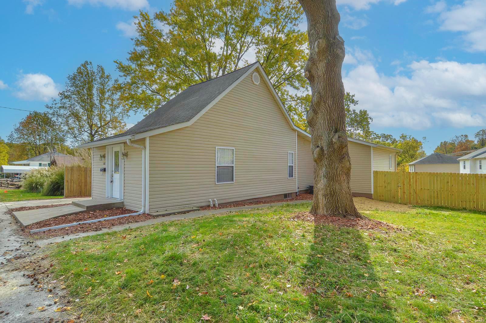 Homes for sale in Troy, IL | 305 Padin St, Troy, IL 62294 | MLS# MIS25009140