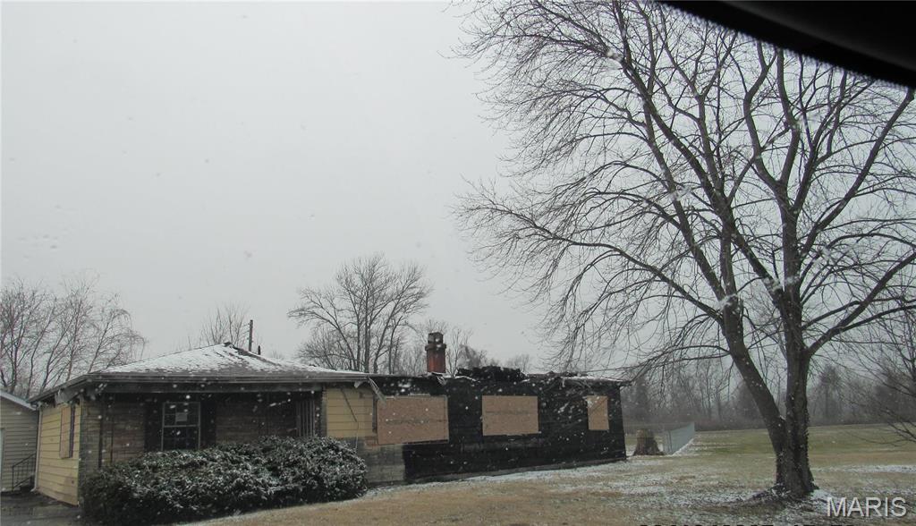 Homes for sale in Granite City, IL | 685 Sand Prairie Rd, Granite City, IL 62040 | MLS# MIS25009511