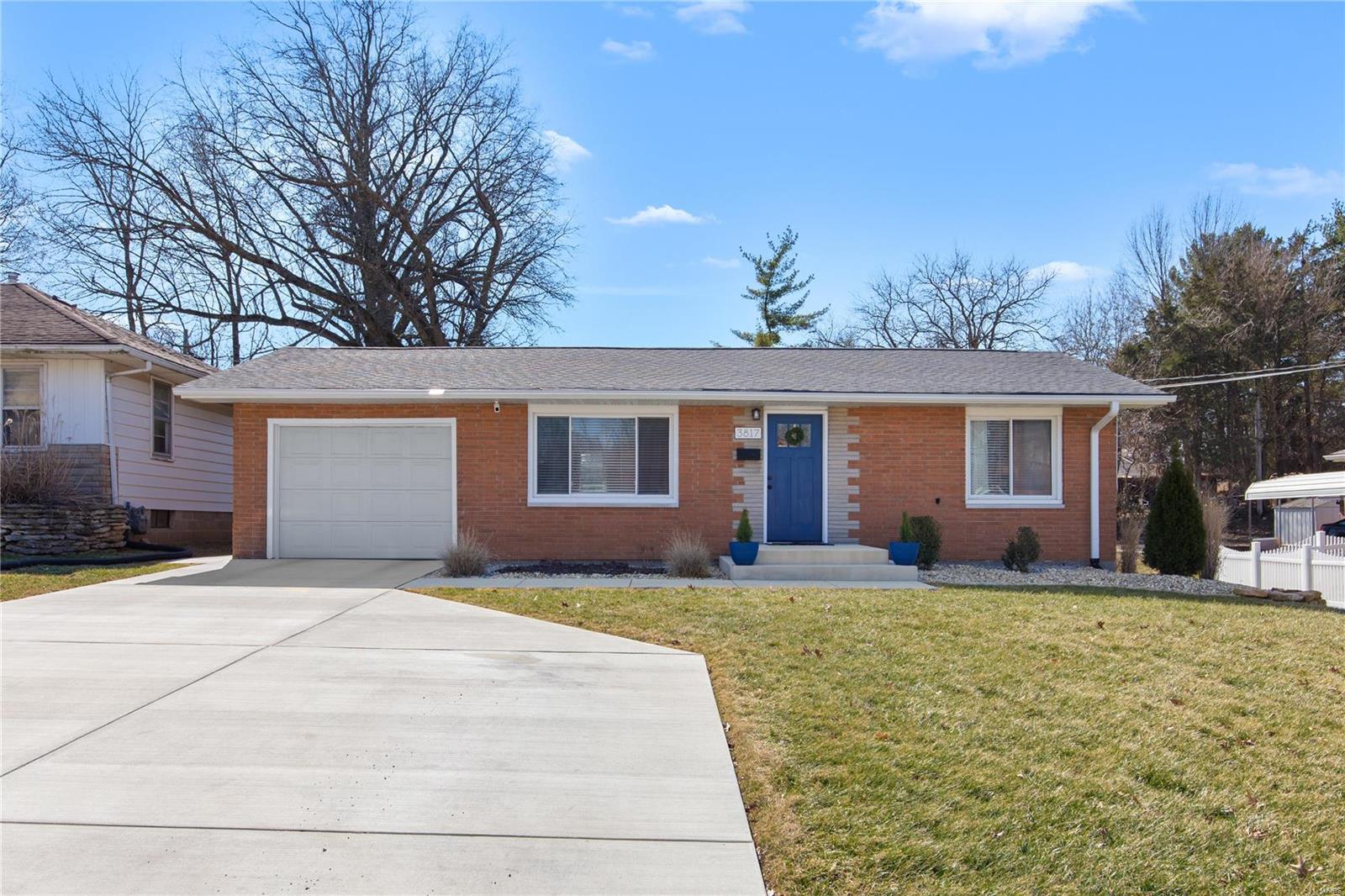 Homes for sale in Alton, IL | 3817 Oscar Ave, Alton, IL 62002 | MLS# MIS25009644