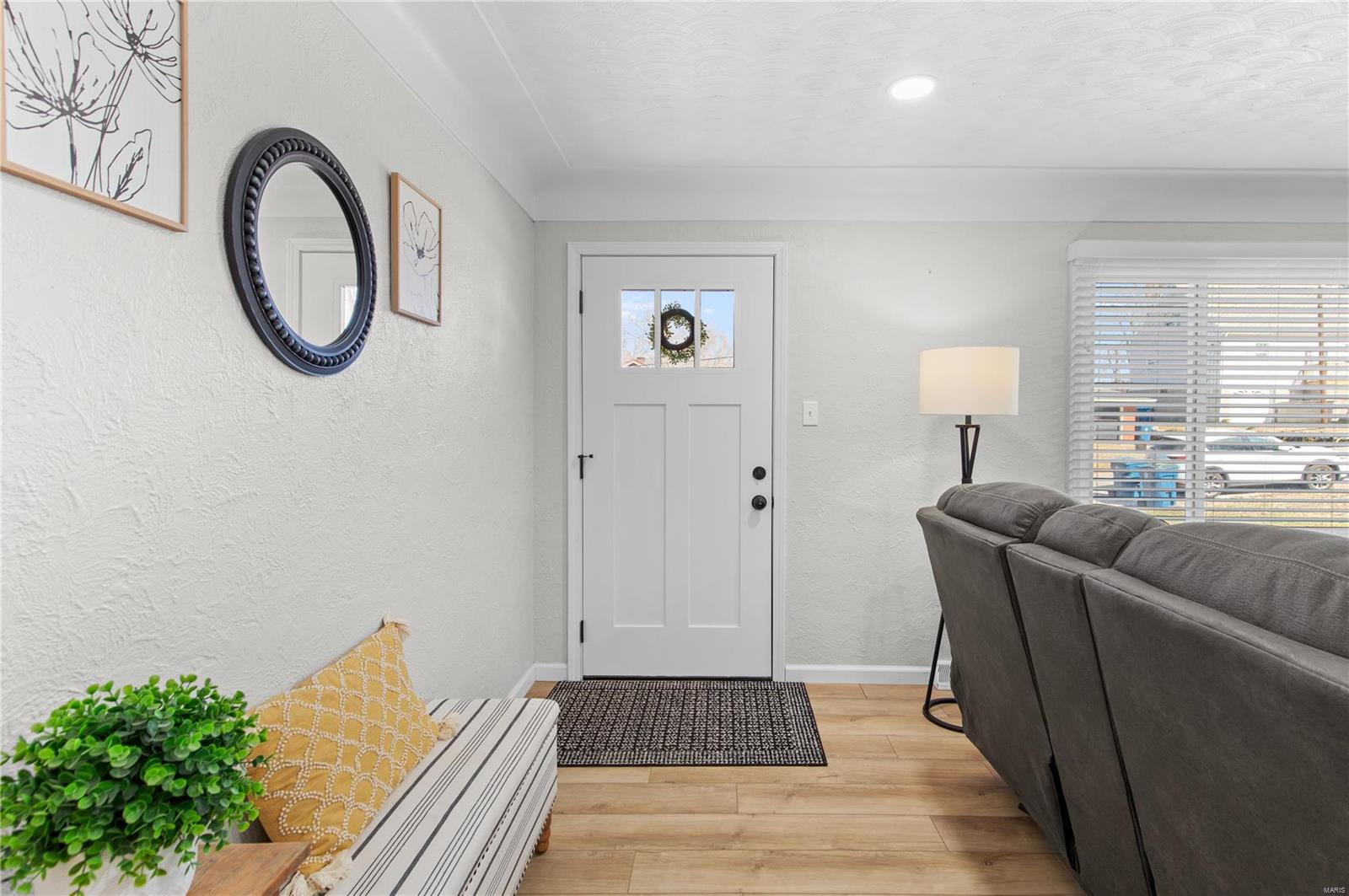 Homes for sale in Alton, IL | 3817 Oscar Ave, Alton, IL 62002 | MLS# MIS25009644