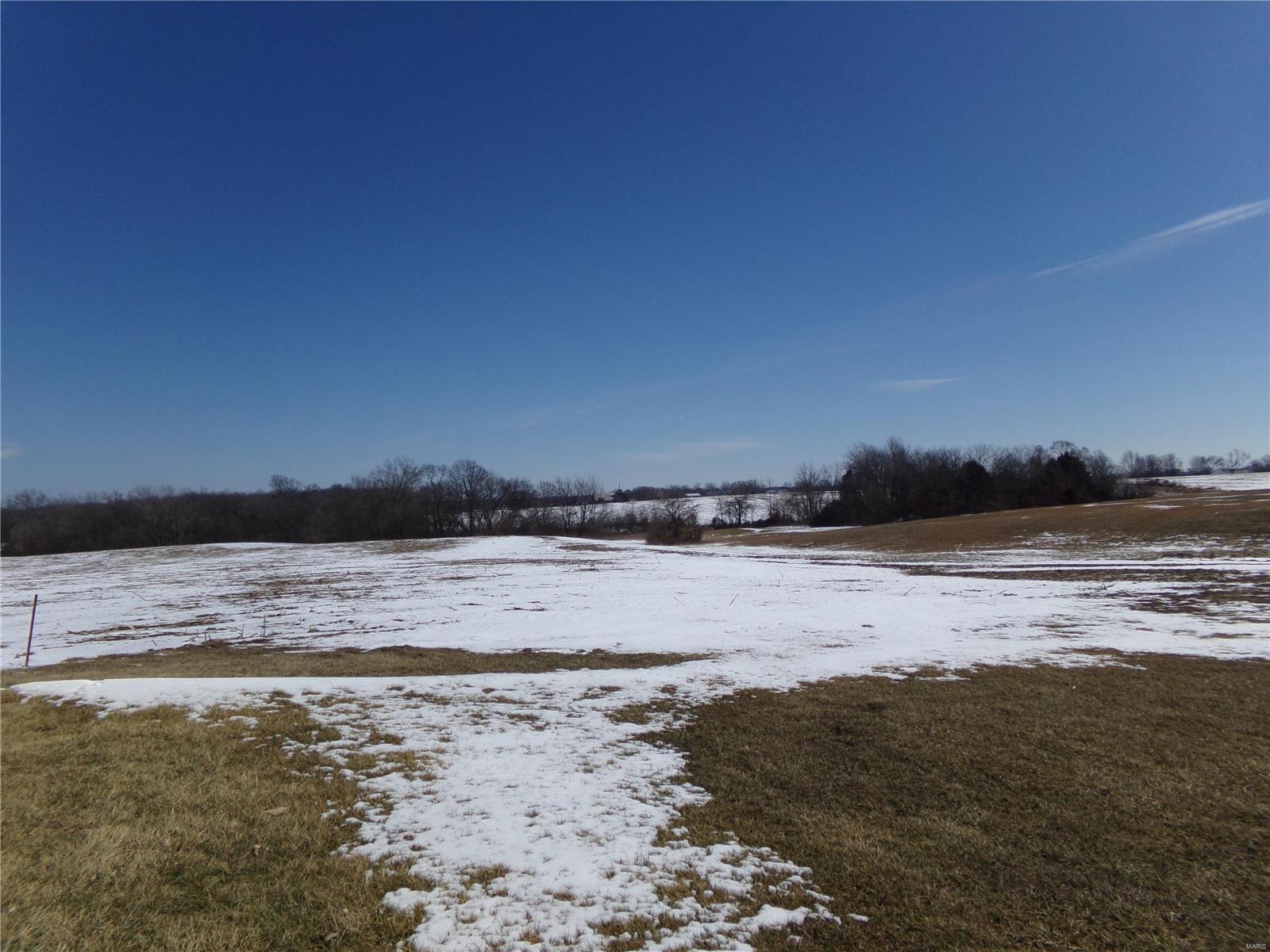 Homes for sale in Chester, IL | 4634 Chester Rd, Chester, IL 62233 | MLS# MIS25009705