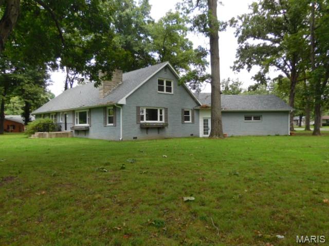 Homes for sale in Salem, IL | 300 N Lakeview Dr, Salem, IL 62881 | MLS# MIS25009710