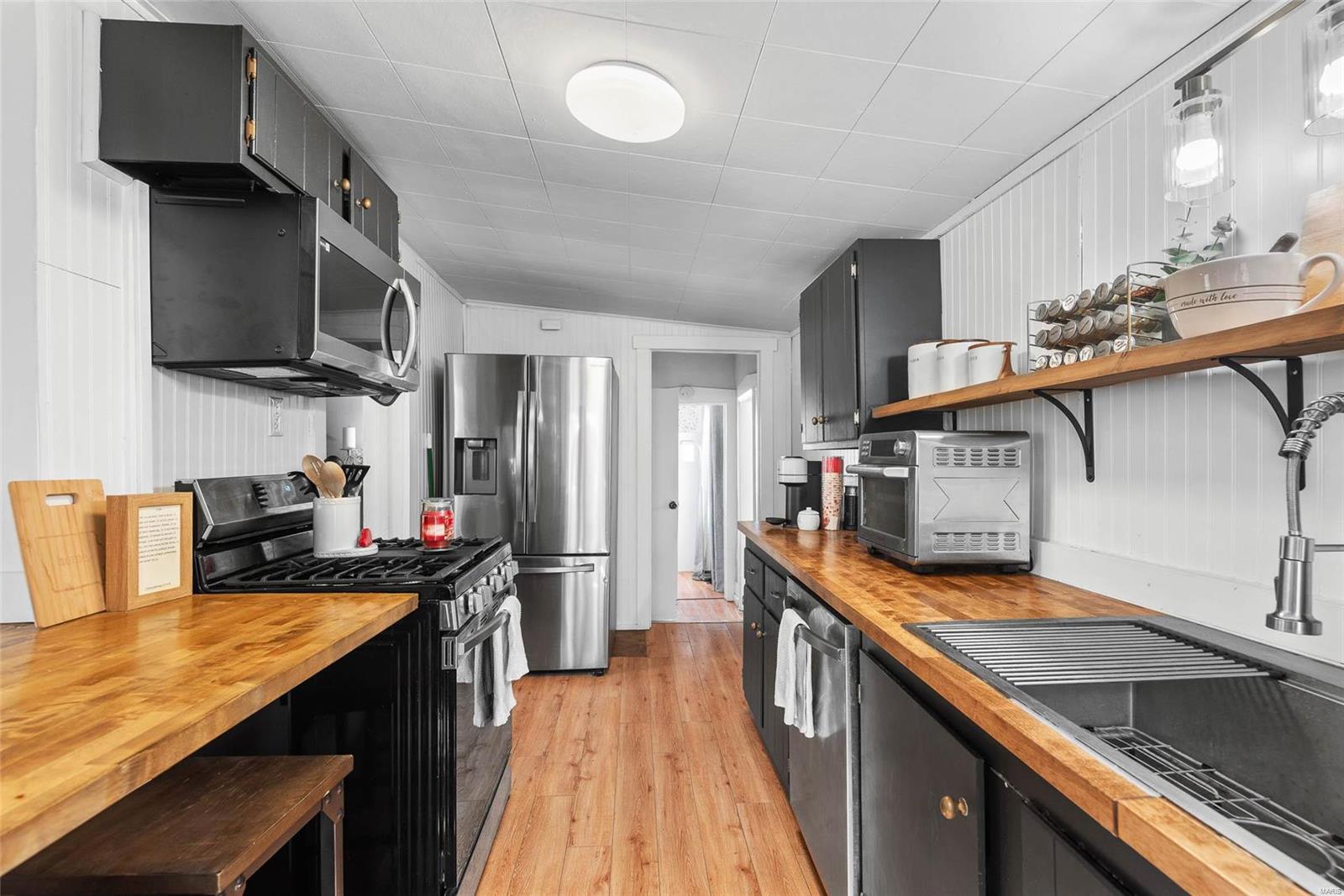 Homes for sale in Edwardsville, IL | 1610 N Main St, Edwardsville, IL 62025 | MLS# MIS25009974