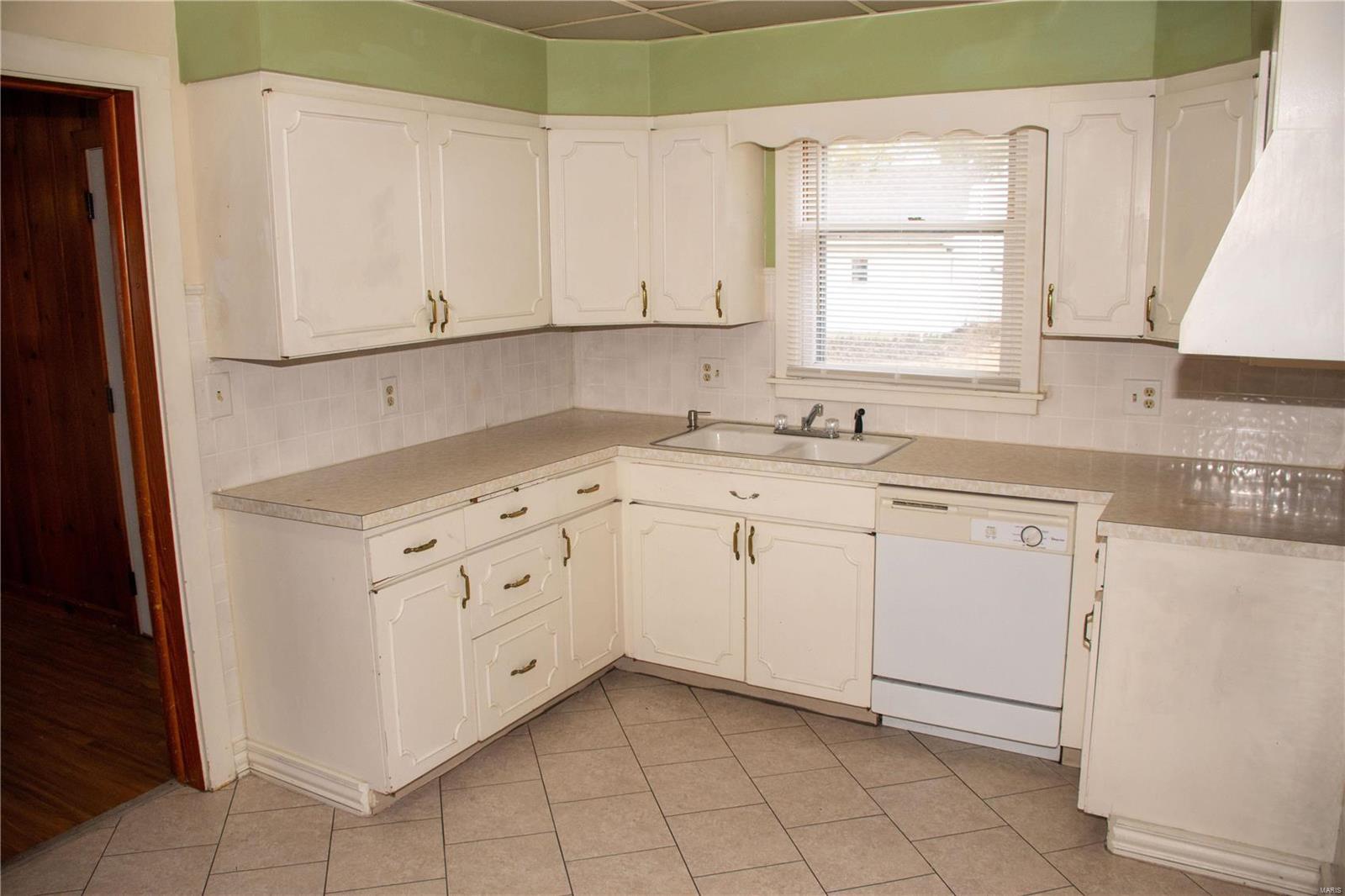 Homes for sale in Effingham, IL | 206 W Wernsing Ave, Effingham, IL 62401 | MLS# MIS25009987