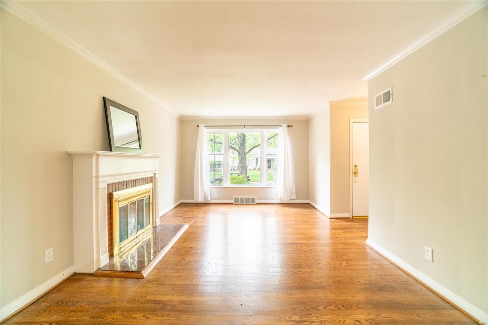 Homes for sale in St. Louis, MO | 437 Larkhill Ct, St. Louis, MO 63119 | MLS# MIS25010187