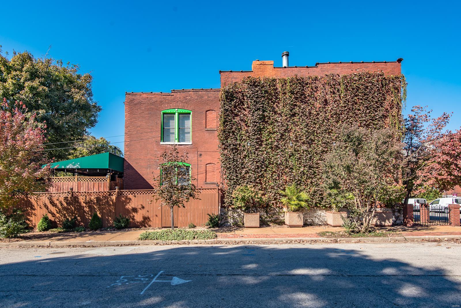 Homes for sale in St. Louis, MO | 2200 Sidney St, St. Louis, MO 63104 | MLS# MIS25010384