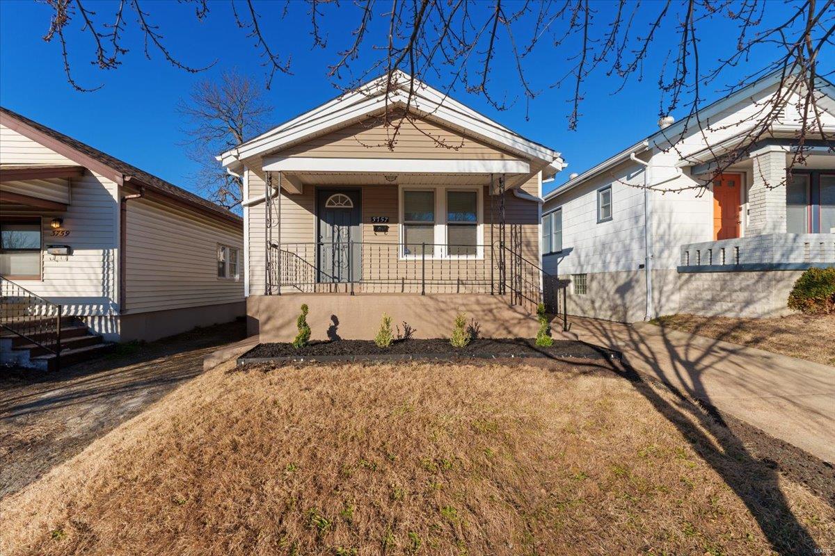 Homes for sale in St. Louis, MO | 3757 Neosho St, St. Louis, MO 63116 | MLS# MIS25010473