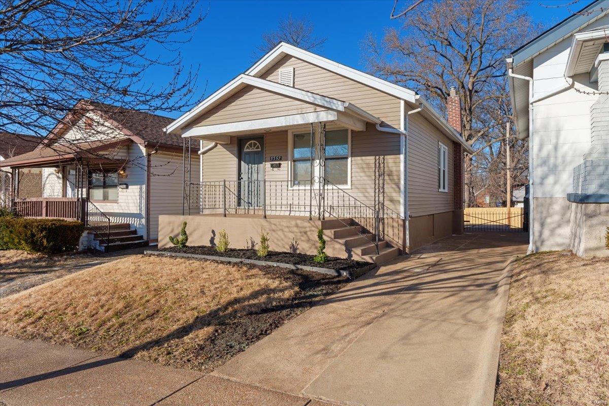 Homes for sale in St. Louis, MO | 3757 Neosho St, St. Louis, MO 63116 | MLS# MIS25010473