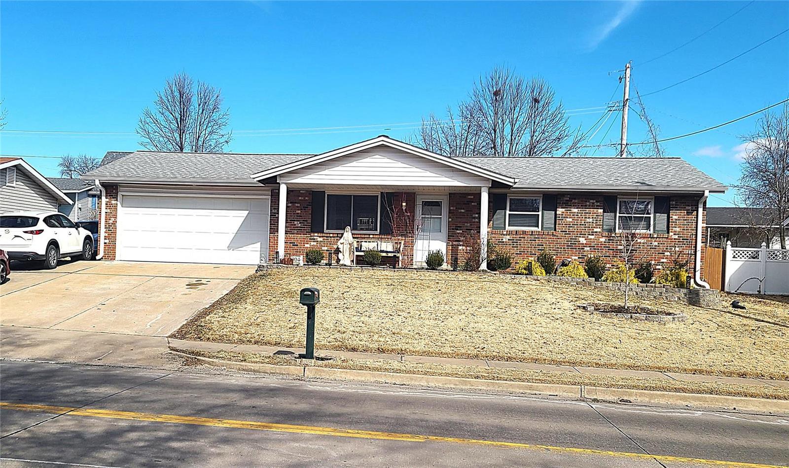 Homes for sale in St Charles, MO | 904 Jungs Station Rd, St Charles, MO 63303 | MLS# MIS25012262