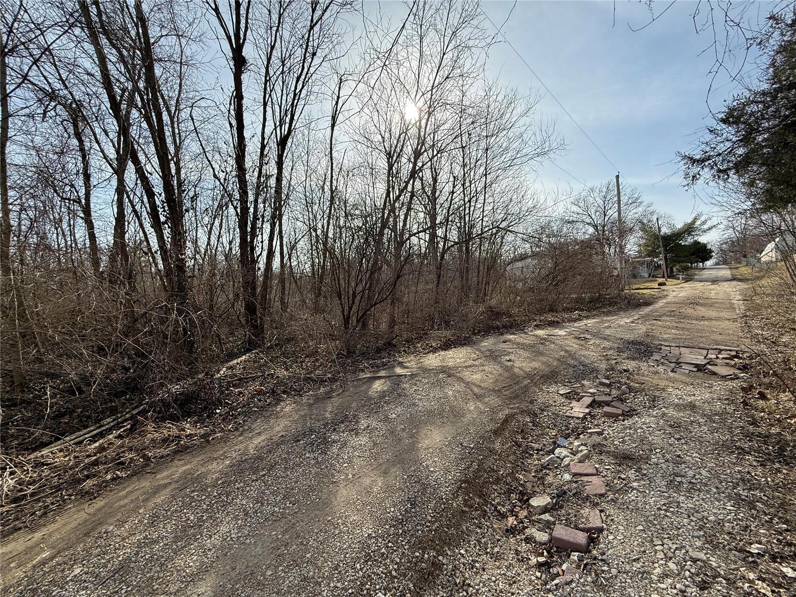 Homes for sale in Gray Summit, MO | 314 Oak Dr, Gray Summit, MO 63039 | MLS# MIS25012526