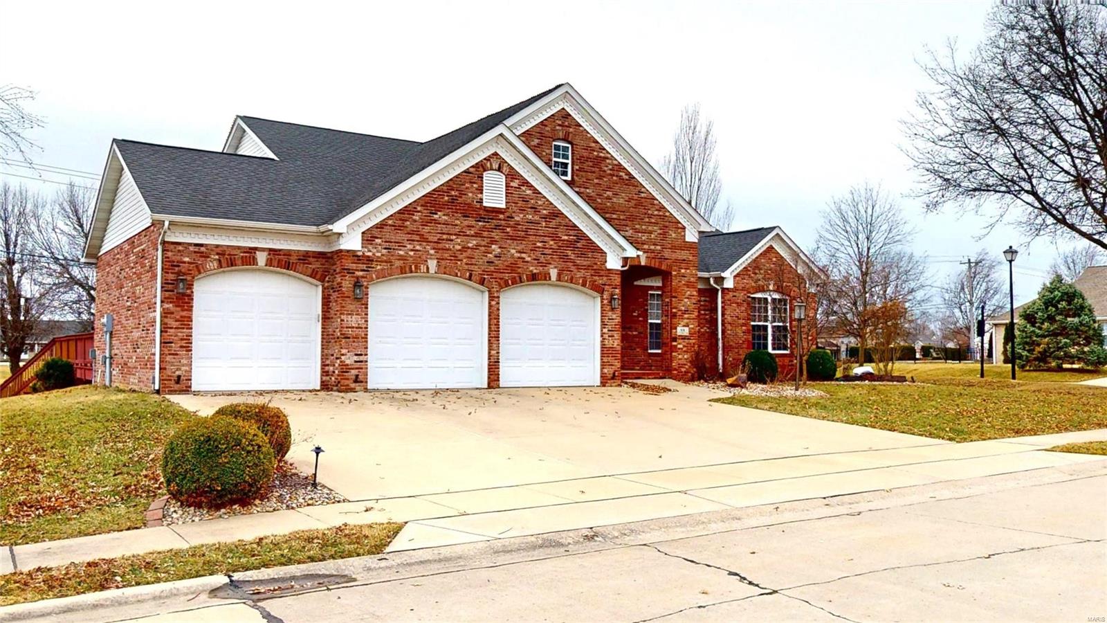 Homes for sale in Edwardsville, IL | 101 Knights Bridge Ln, Edwardsville, IL 62025 | MLS# MIS25012652