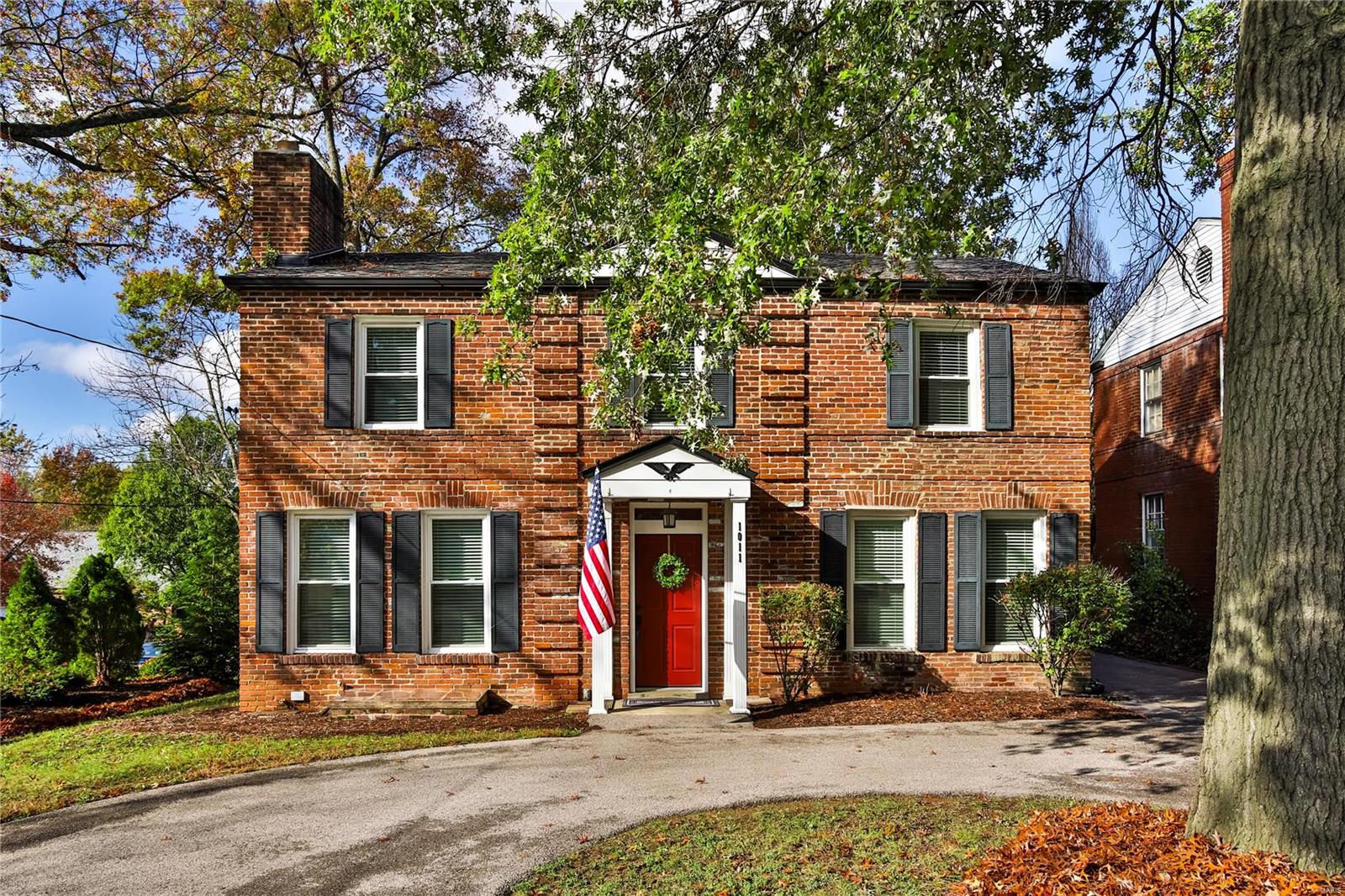 Homes for sale in Saint Louis, MO | 1011 S Mcknight Rd, Saint Louis, MO 63117 | MLS# MIS25012687