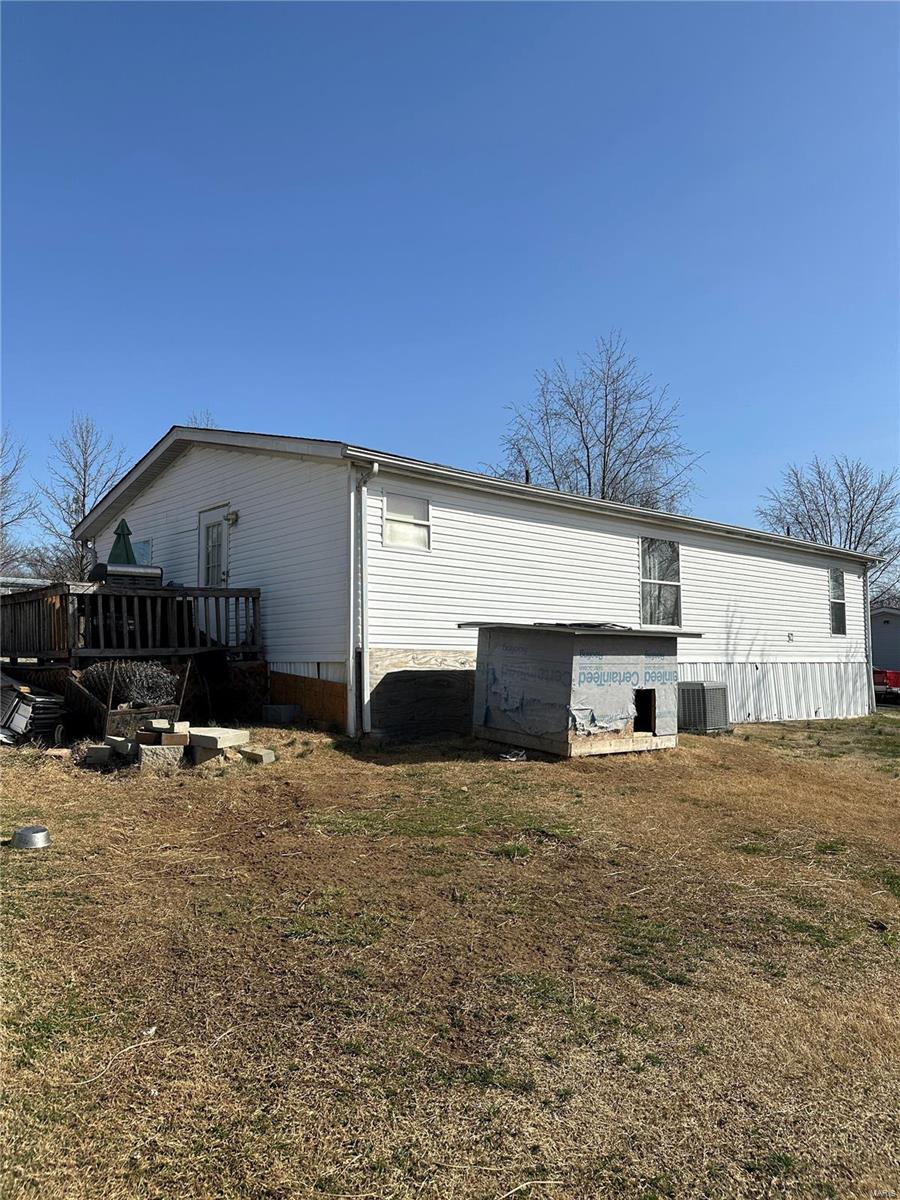 Homes for sale in Villa Ridge, MO | 318 Valleyview Dr, Villa Ridge, MO 63089 | MLS# MIS25012787