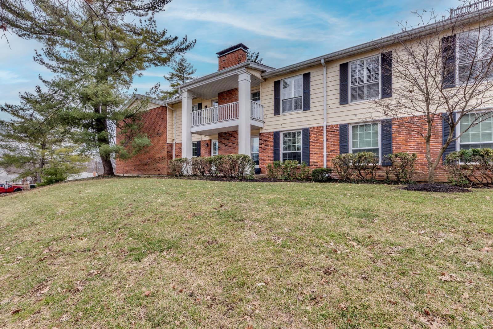 Homes for sale in Chesterfield, MO | 1521 Hedgeford Dr #11, Chesterfield, MO 63017 | MLS# MIS25012837