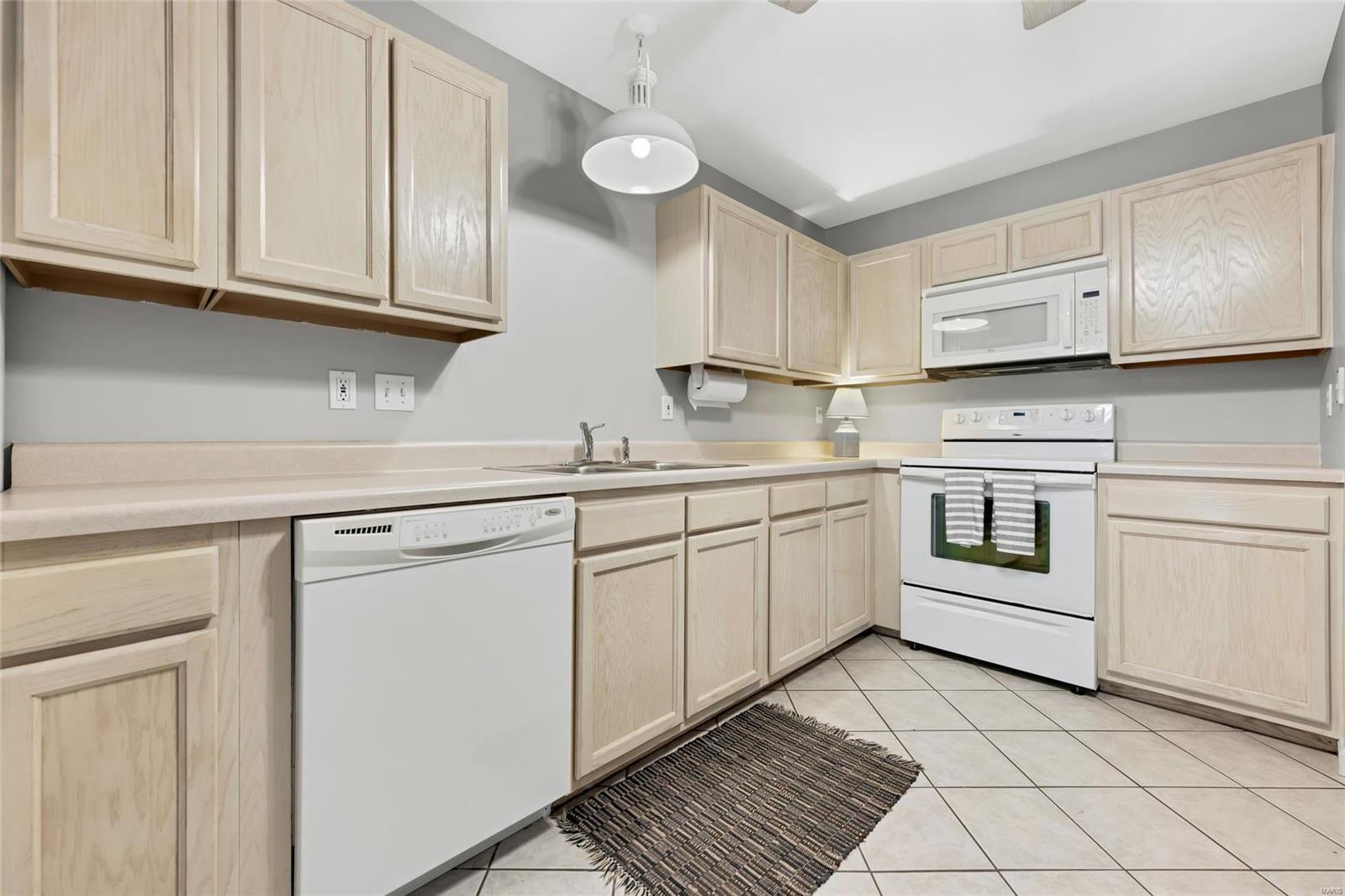 Homes for sale in Valley Park, MO | 14 Eagle Rock Cvs #307, Valley Park, MO 63088 | MLS# MIS25013433