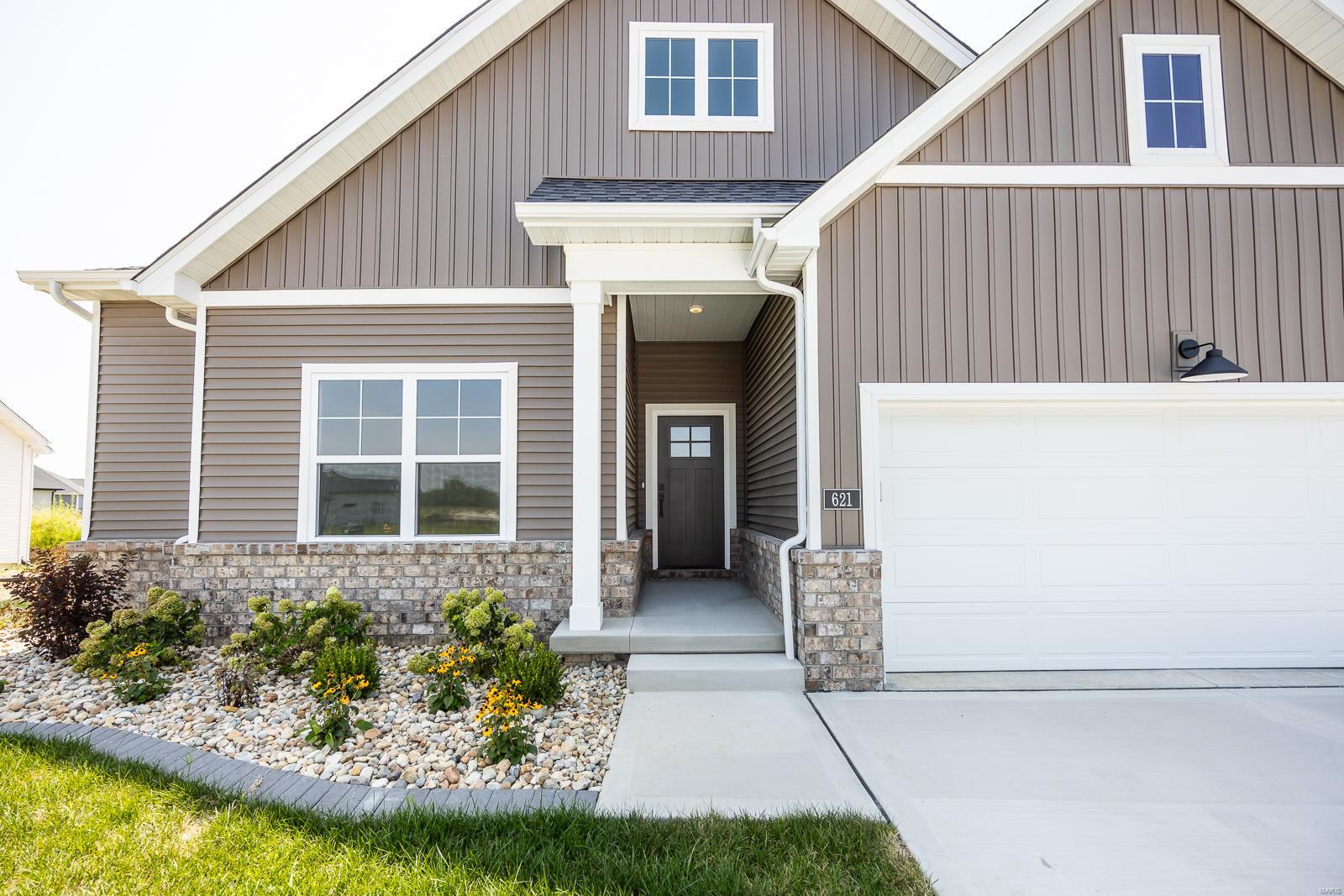 Homes for sale in O'fallon, IL | 621 Tea Olive Blvd, O'fallon, IL 62269 | MLS# MIS25013446