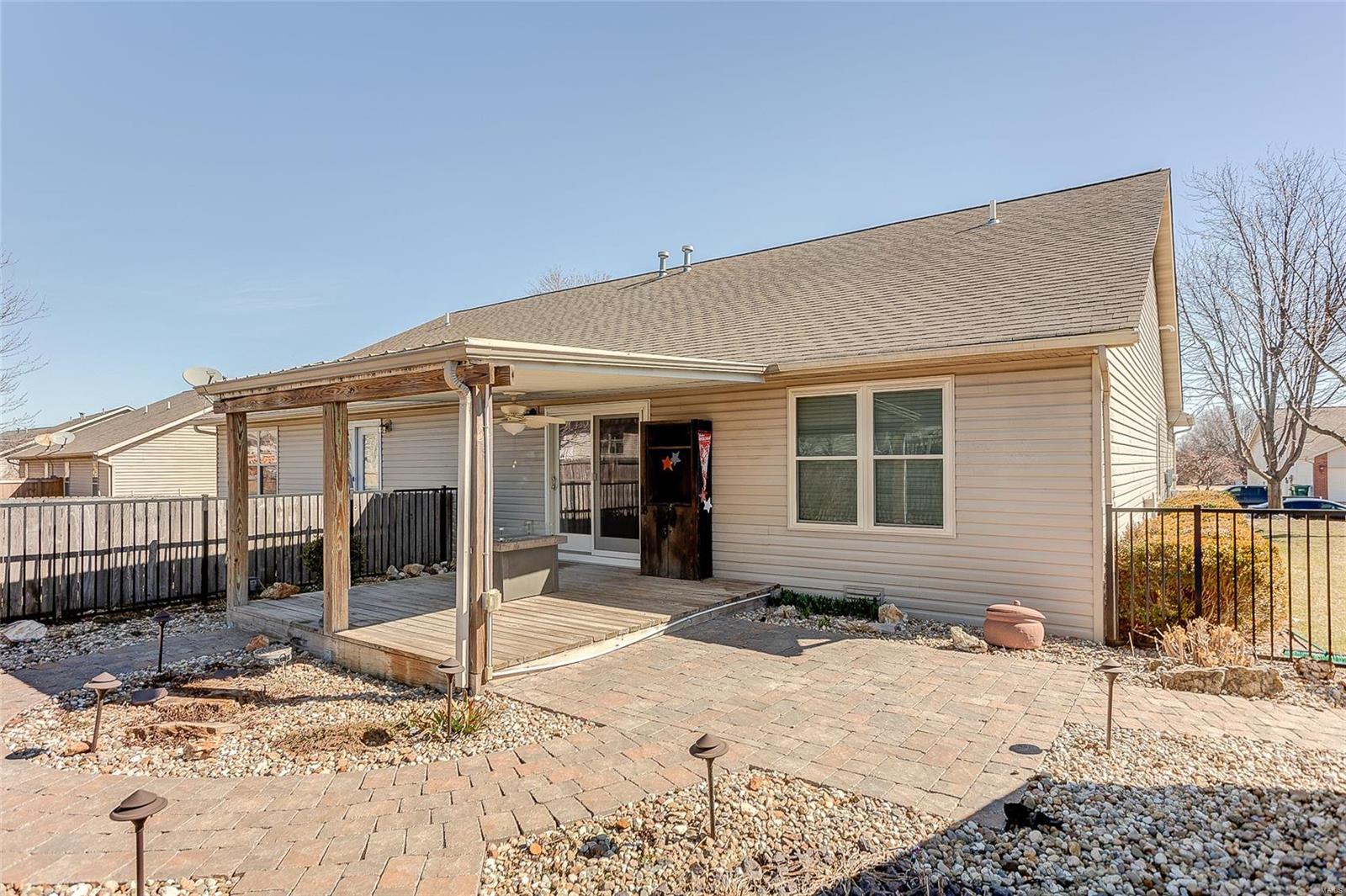 Homes for sale in Lebanon, IL | 10916 Kentfield, Lebanon, IL 62254 | MLS# MIS25013652