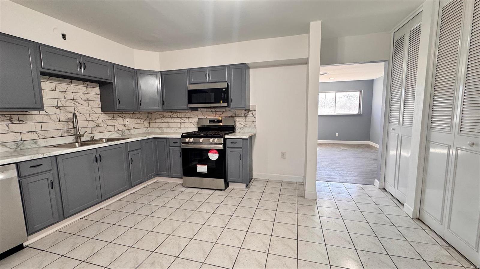 Homes for sale in Saint Louis, MO | 9801 Traverse Ln, Saint Louis, MO 63134 | MLS# MIS25013888