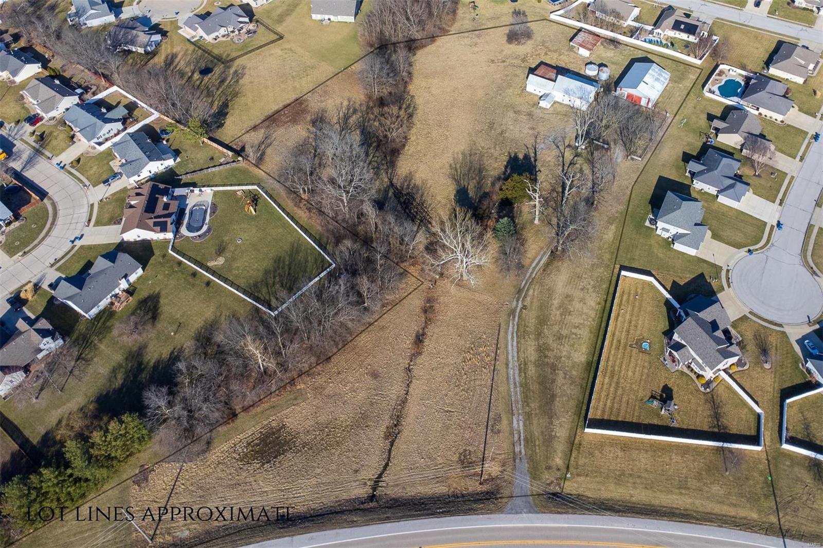 Homes for sale in Troy, IL | 1458 Troy Ofallon Rd, Troy, IL 62294 | MLS# MIS25013899