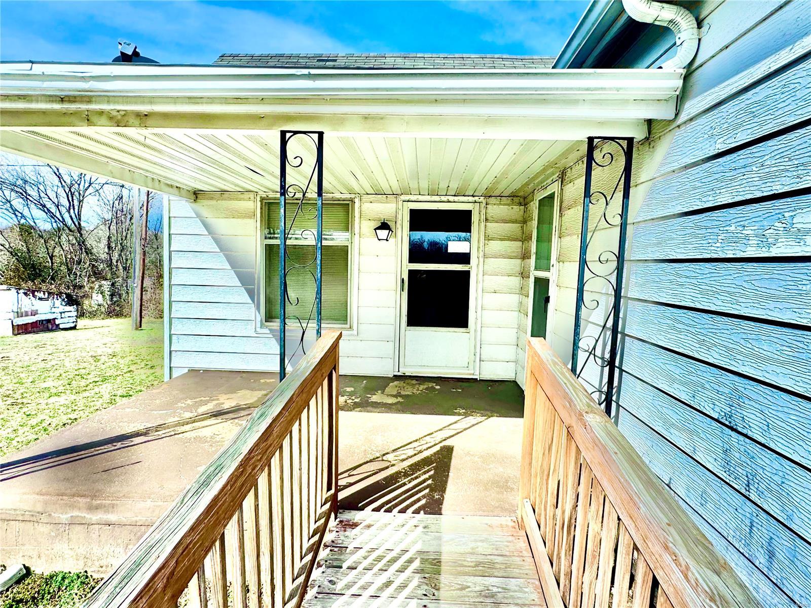 Homes for sale in Farmington, MO | 3661 College Street, Farmington, MO 63640 | MLS# MIS25013961