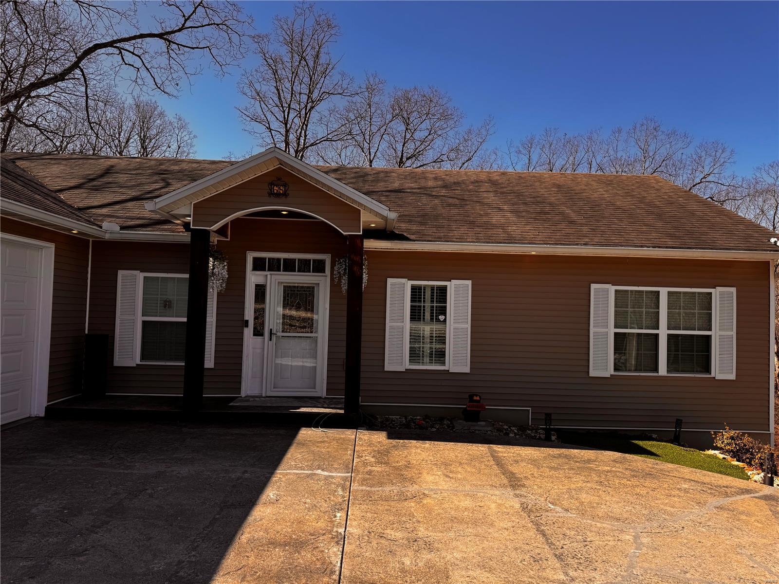 Homes for sale in Of Four Seasons, MO | 68 Maplewood Ct, Of Four Seasons, MO 65049 | MLS# MIS25014014