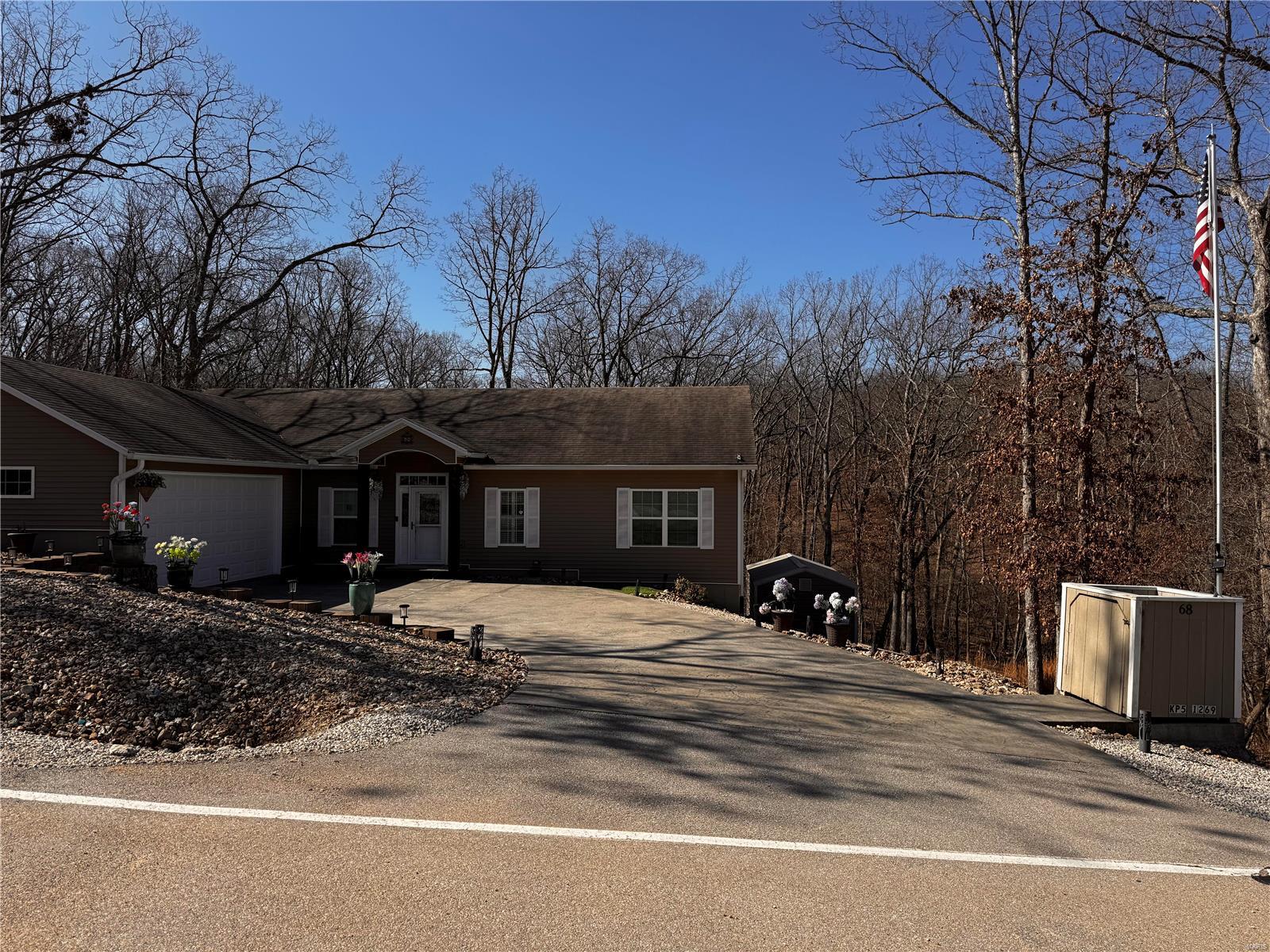 Homes for sale in Of Four Seasons, MO | 68 Maplewood Ct, Of Four Seasons, MO 65049 | MLS# MIS25014014