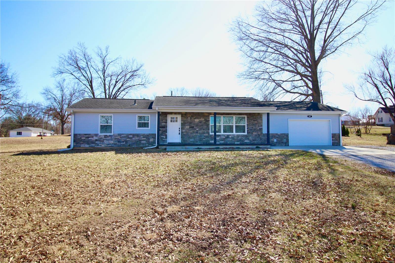 Homes for sale in Paris, MO | 207 North Street, Paris, MO 65275 | MLS# MIS25014038