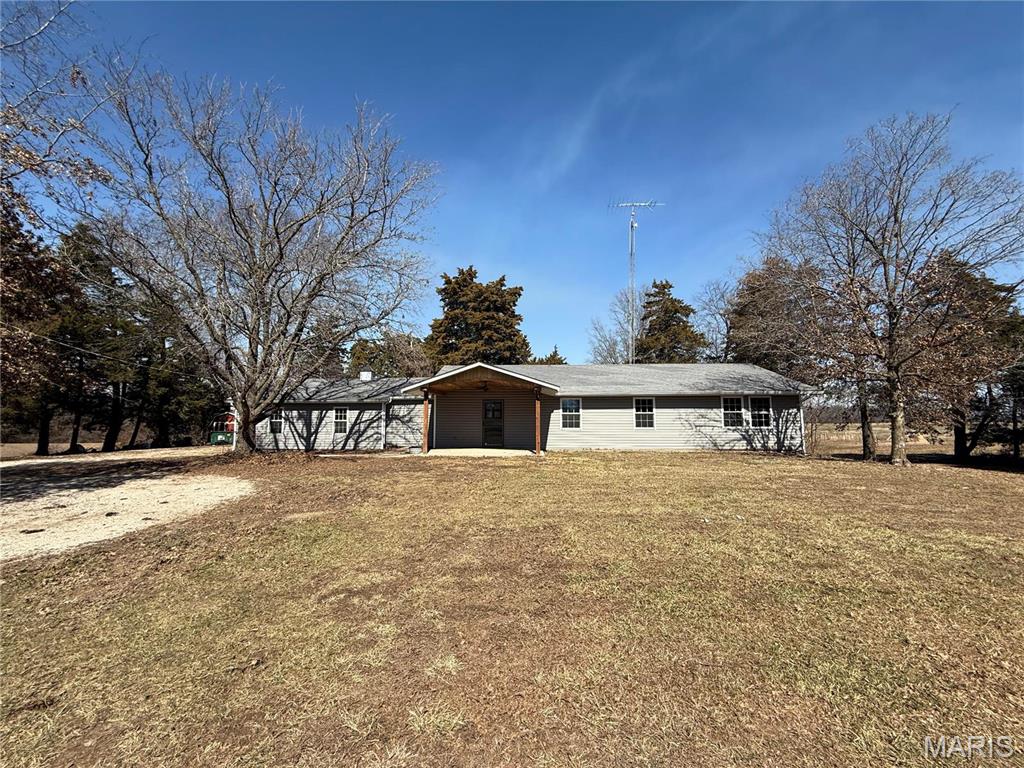 Homes for sale in Wellsville, MO | 221 Hwy Cc, Wellsville, MO 63384 | MLS# MIS25014052