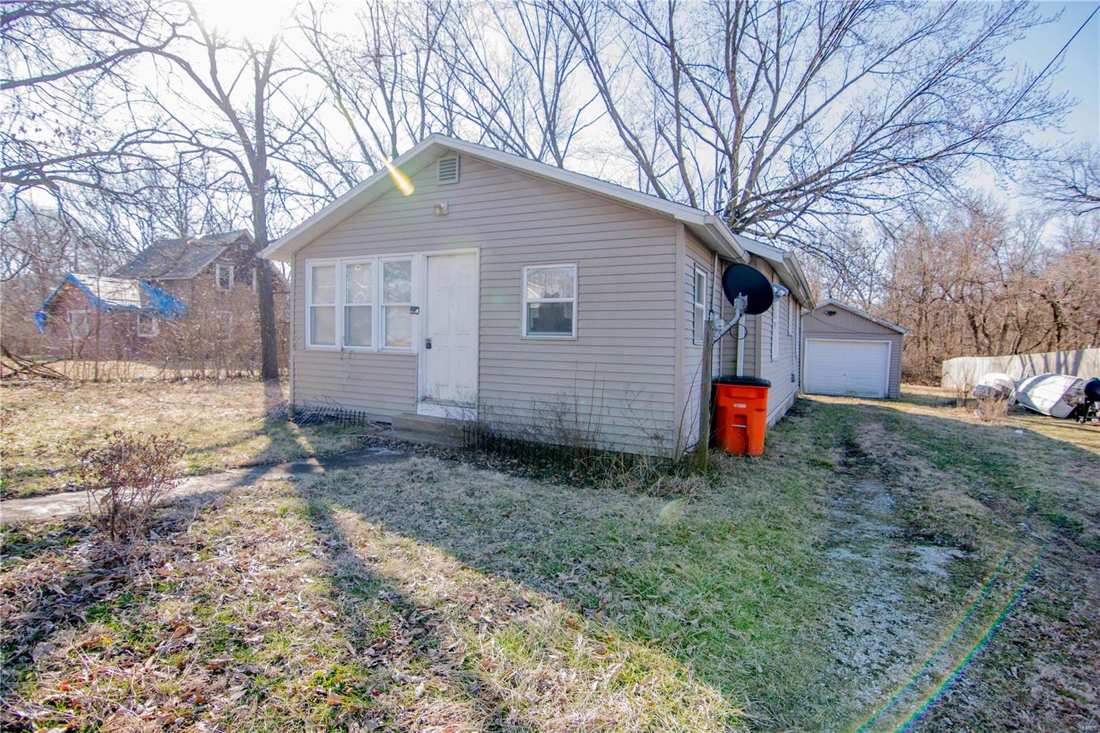 Homes for sale in Vandalia, IL | 1408 W Main St, Vandalia, IL 62471 | MLS# MIS25014069