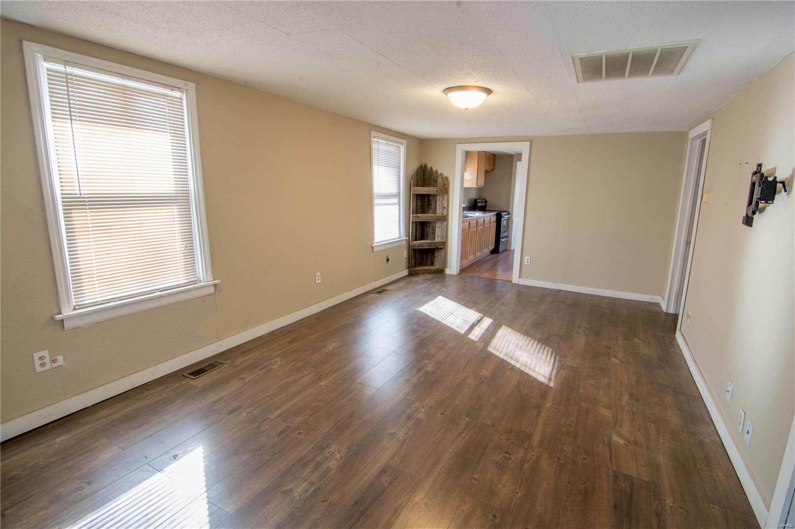 Homes for sale in Vandalia, IL | 1408 W Main St, Vandalia, IL 62471 | MLS# MIS25014069