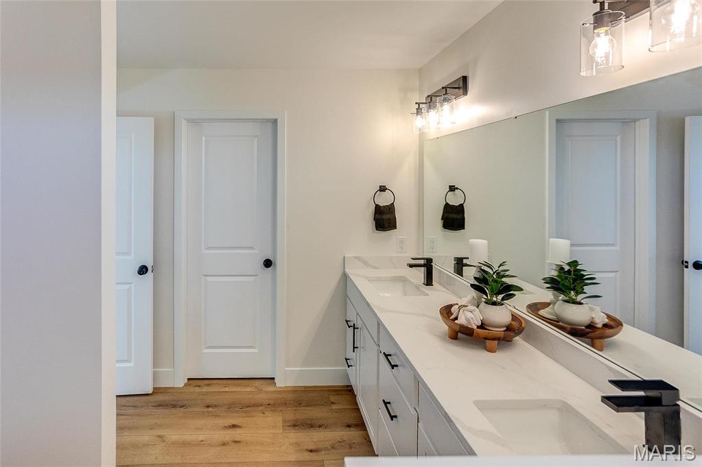 Homes for sale in Moro, IL | 127 Bayport Dr, Moro, IL 62067 | MLS# MIS25015514