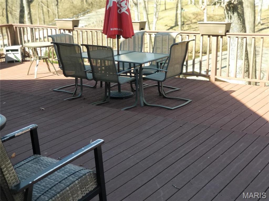 Homes for sale in Effingham, IL | 8774 E Chinquapin Ave E, Effingham, IL 62401 | MLS# MIS25016147