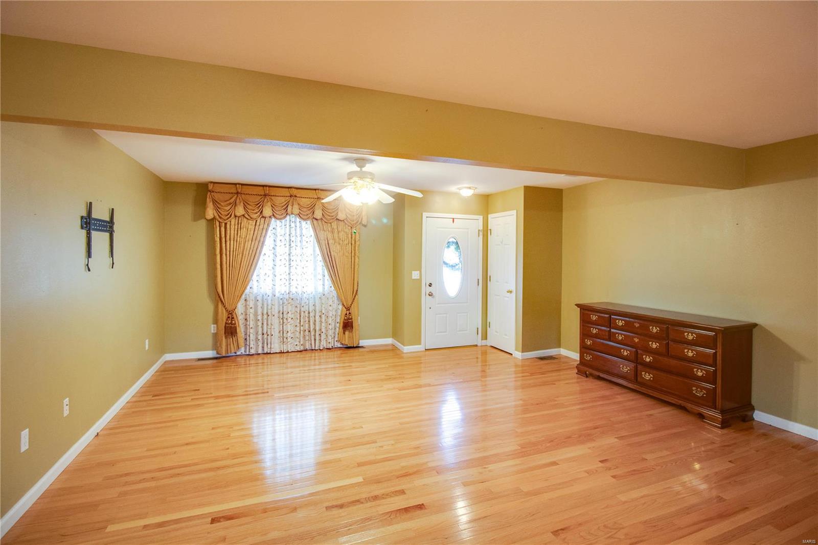 Homes for sale in Jerseyville, IL | 1012 Angela Court, Jerseyville, IL 62052 | MLS# MIS25016265