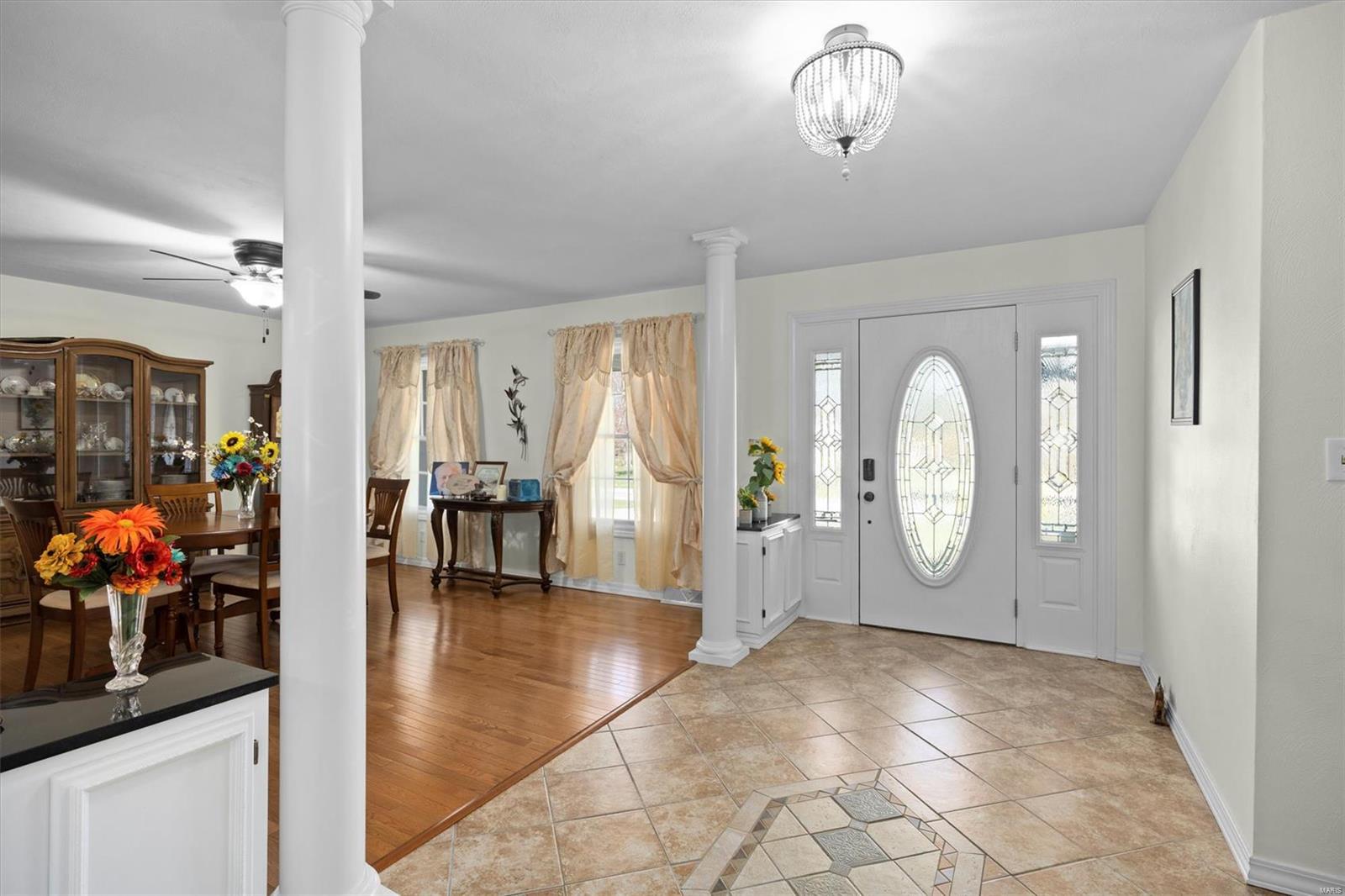 Homes for sale in Salem, IL | 312 Circle Dr, Salem, IL 62281 | MLS# MIS25016555