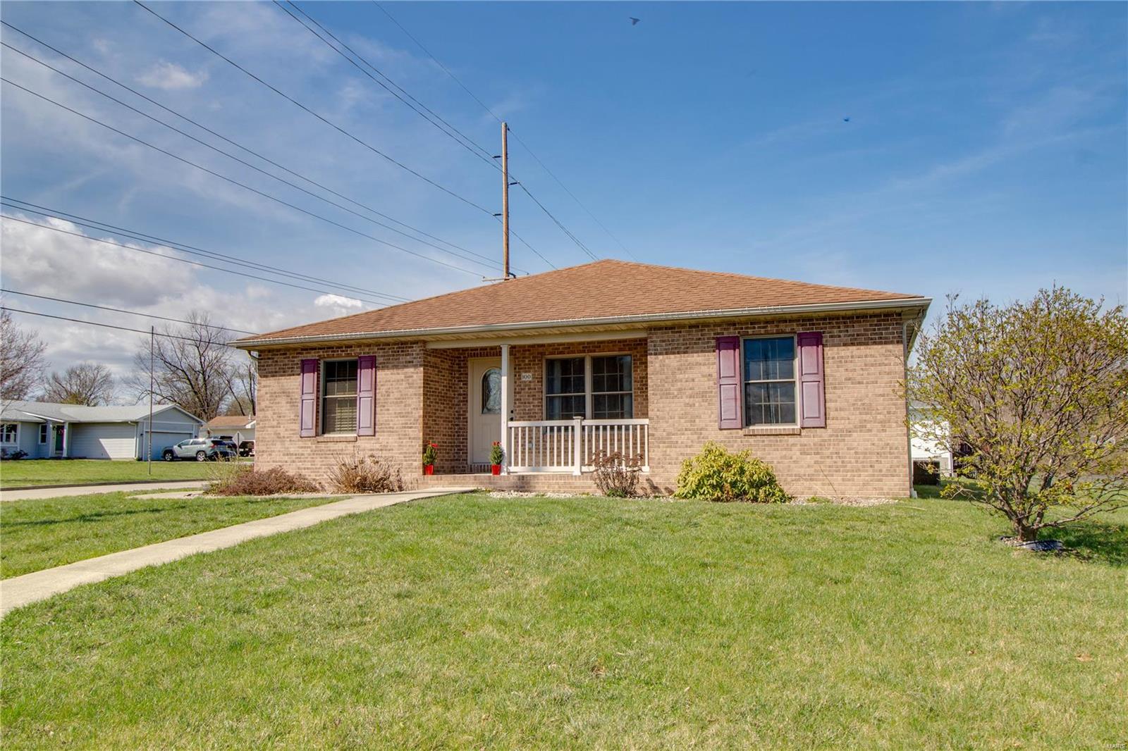 Homes for sale in Jerseyville, IL | 100 N June St, Jerseyville, IL 62052 | MLS# MIS25017589