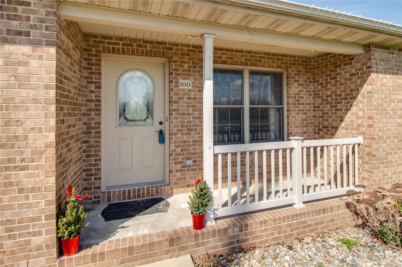 Homes for sale in Jerseyville, IL | 100 N June St, Jerseyville, IL 62052 | MLS# MIS25017589