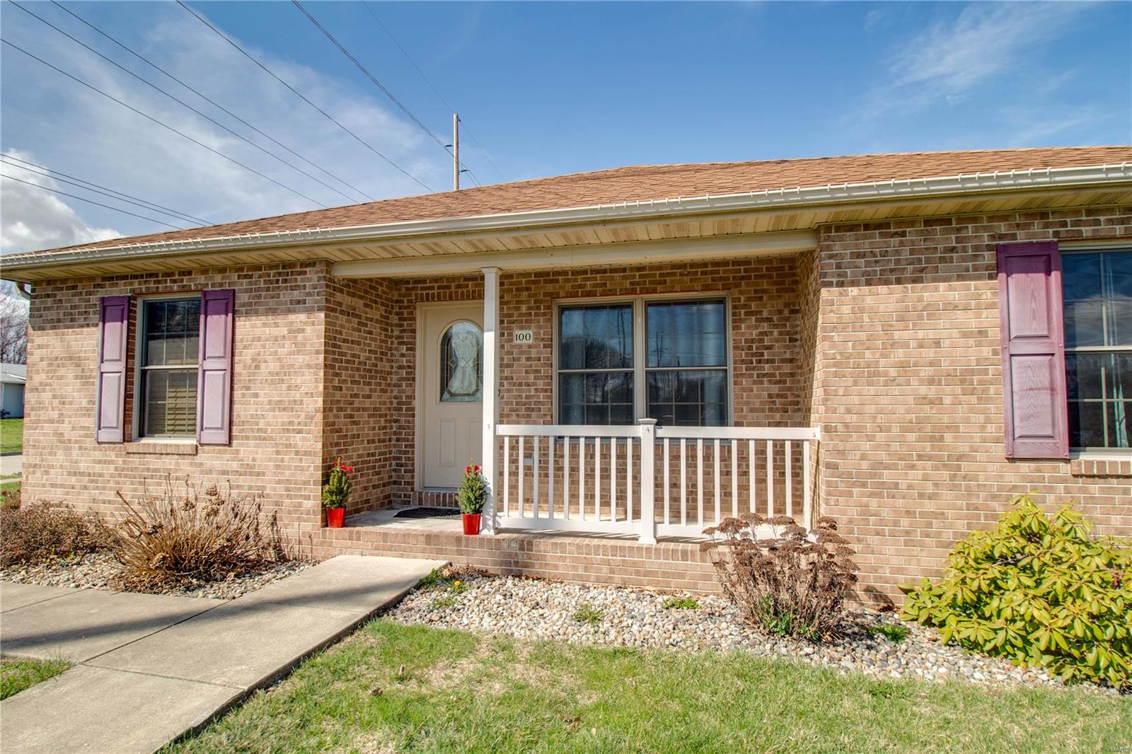 Homes for sale in Jerseyville, IL | 100 N June St, Jerseyville, IL 62052 | MLS# MIS25017589