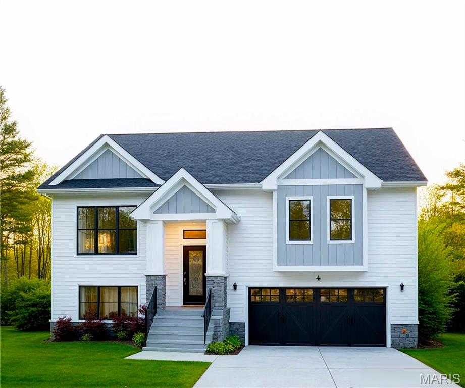 Homes for sale in De Soto, MO | 2946 Marathon Dr, De Soto, MO 63020 | MLS# MIS25019965