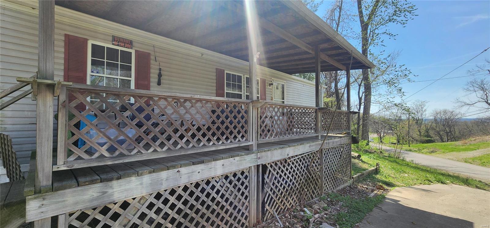 Homes for sale in Chester, IL | 806 Cedar St, Chester, IL 62233 | MLS# MIS25020521