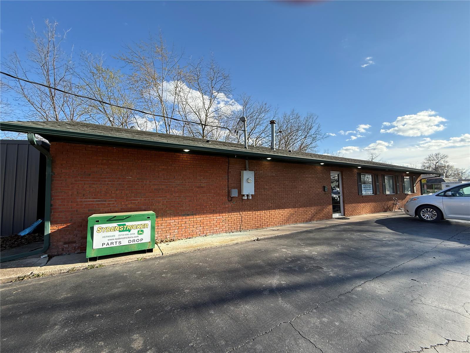 Homes for sale in Montgomery, MO | 400 S Sturgeon St, Montgomery, MO 63361 | MLS# MIS25020919