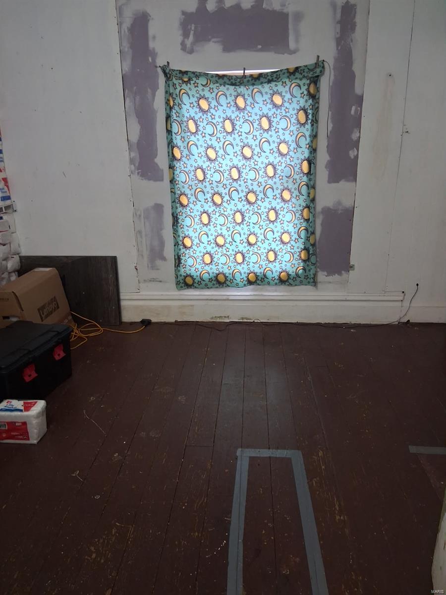 Homes for sale in Rockford, IL | 407 N Avon St, Rockford, IL 61101 | MLS# MIS25021698