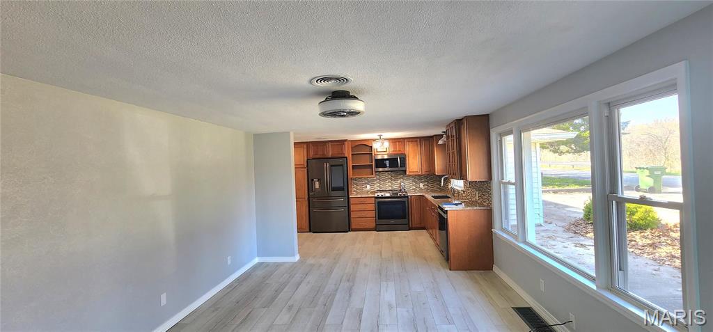 Homes for sale in Chester, IL | 1402 Opdyke St, Chester, IL 62233 | MLS# MIS25022204