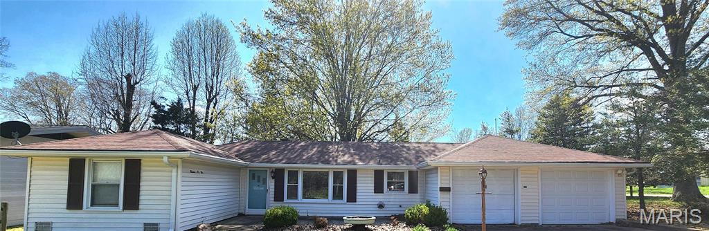 Homes for sale in Chester, IL | 1402 Opdyke St, Chester, IL 62233 | MLS# MIS25022204