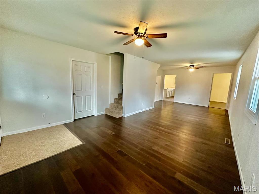 Homes for sale in Jerseyville, IL | 404 E Prairie St, Jerseyville, IL 62052 | MLS# MIS25022542