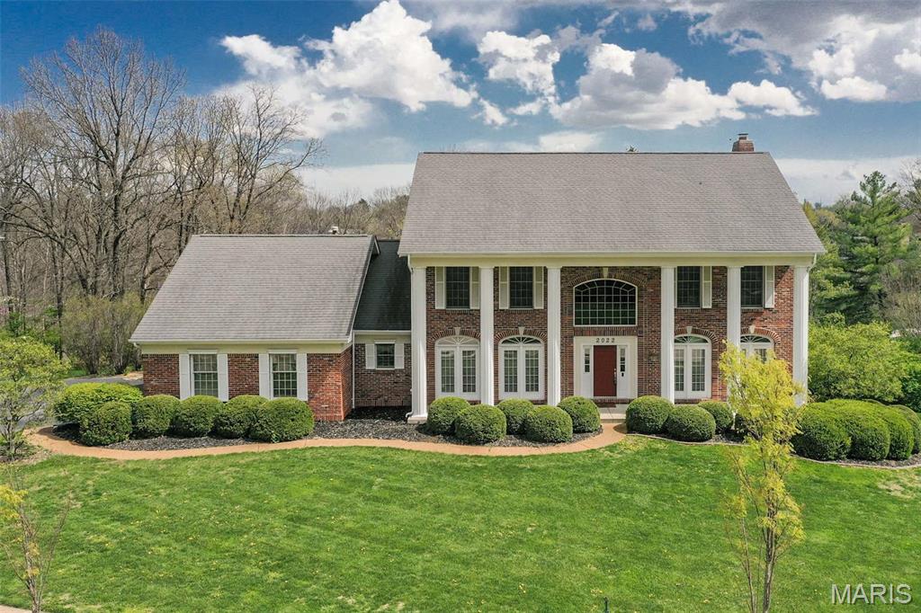 Homes for sale in Chesterfield, MO | 2022 Brook Hill Ct, Chesterfield, MO 63017 | MLS# MIS25022597