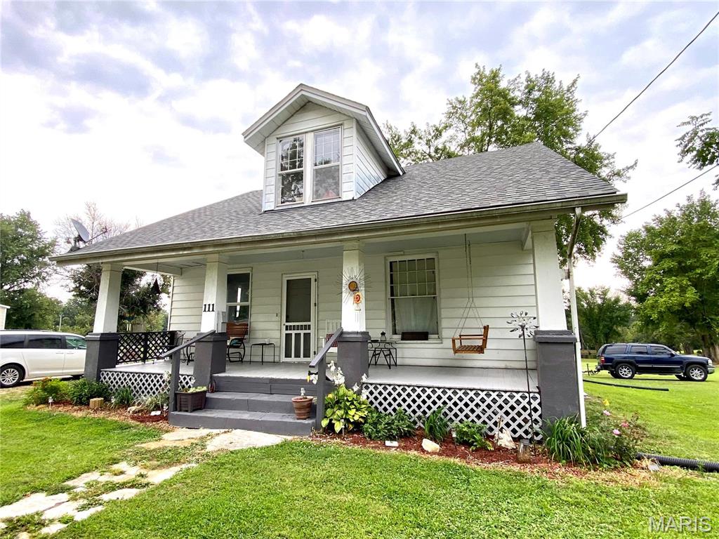 Homes for sale in Wellsville, MO | 111 Southeast St, Wellsville, MO 63384 | MLS# MIS25023000